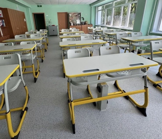 На фото – один из обновлённых классов школы №25 в Октябрьском районе Томска..